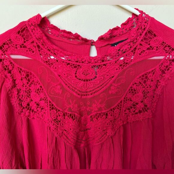 EUC Torrid Magenta Crinkled Gauze Crochet Long Sleeve Blouse - Size 3 - Picture 7 of 11